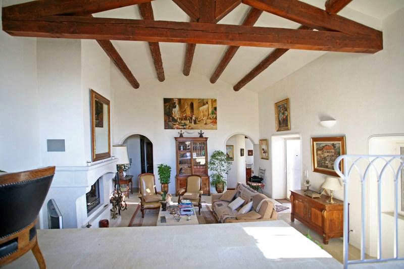 Maison en pierre face au Luberon avec vue d'exception !
